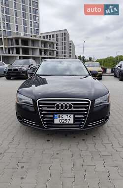 Седан Audi A8 2013 в Львове