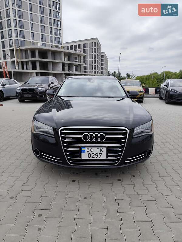 Седан Audi A8 2013 в 