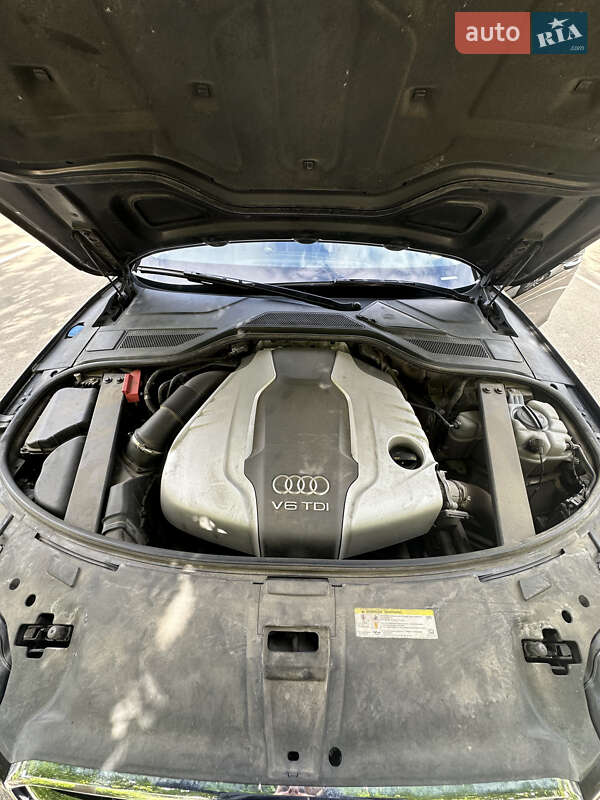 Седан Audi A8 2017 в Києві