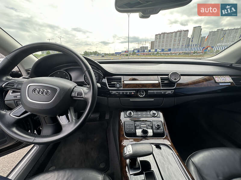 Седан Audi A8 2017 в Києві