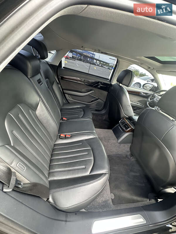 Седан Audi A8 2017 в Києві
