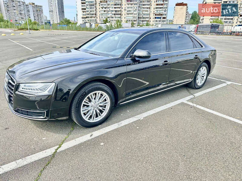 Седан Audi A8 2017 в Києві