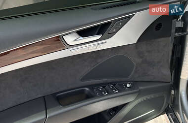 Седан Audi A8 2013 в 