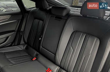 Седан Audi A8 2013 в 