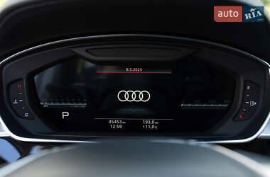 Седан Audi A8 2022 в 