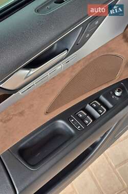 Седан Audi A8 2015 в 
