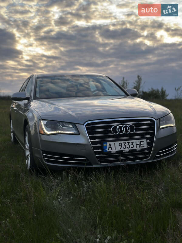 Седан Audi A8 2012 в 