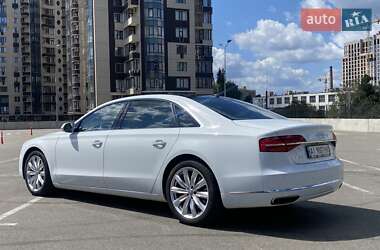 Седан Audi A8 2015 в 