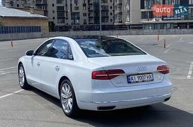 Седан Audi A8 2015 в 