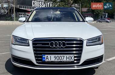 Седан Audi A8 2015 в 