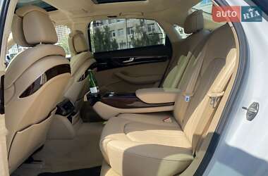 Седан Audi A8 2015 в 