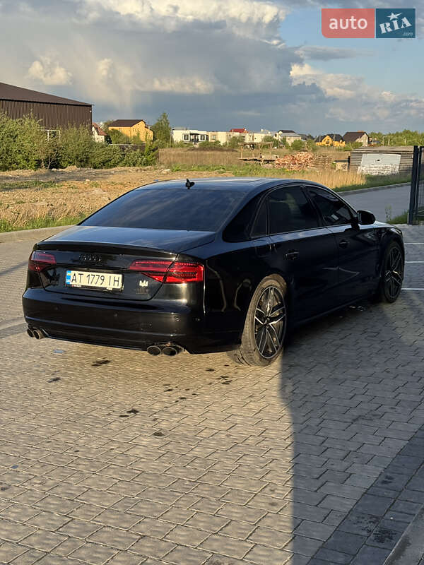 Седан Audi A8 2015 в Ивано-Франковске