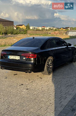Седан Audi A8 2015 в 
