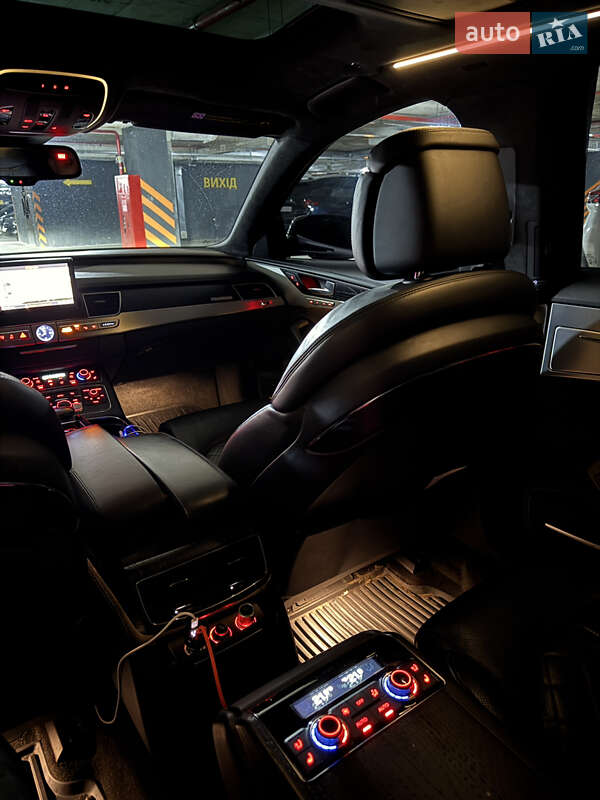 Седан Audi A8 2015 в Ивано-Франковске