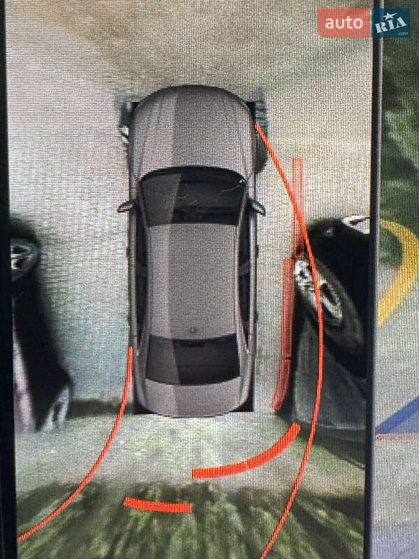 Седан Audi A8 2015 в Ивано-Франковске