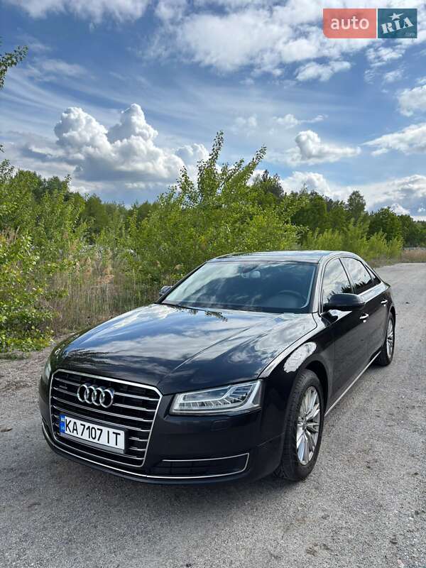 Седан Audi A8 2014 в 