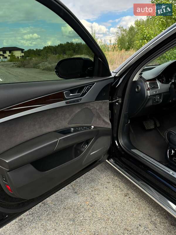 Седан Audi A8 2014 в Киеве