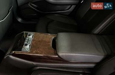 Седан Audi A8 2014 в 