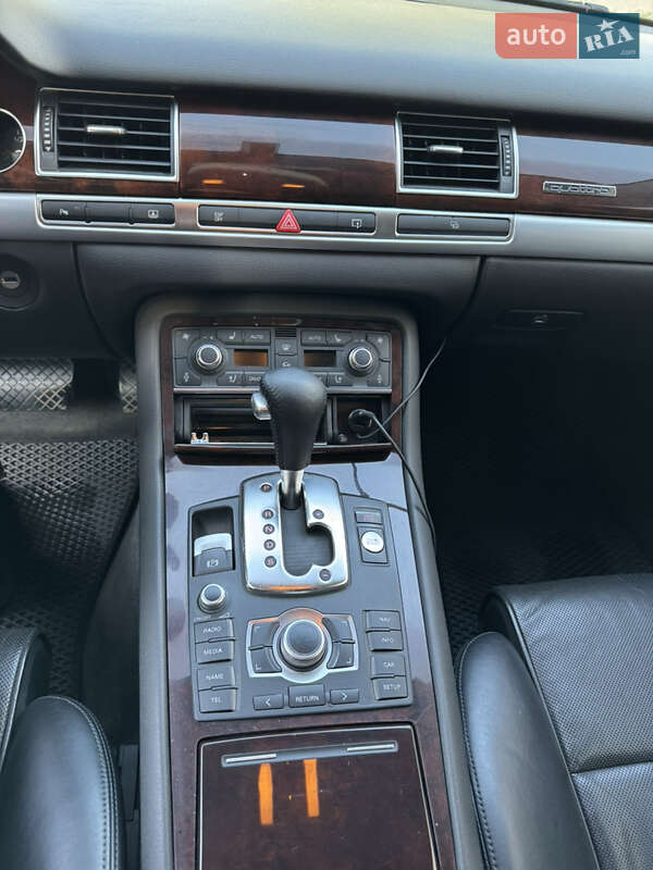 Седан Audi A8 2008 в Житомире