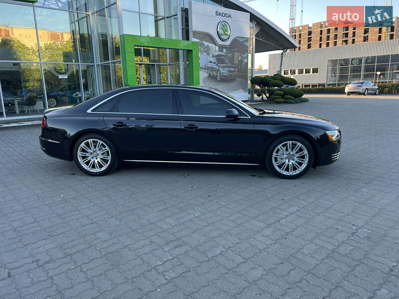 Седан Audi A8 2013 в Луцьку