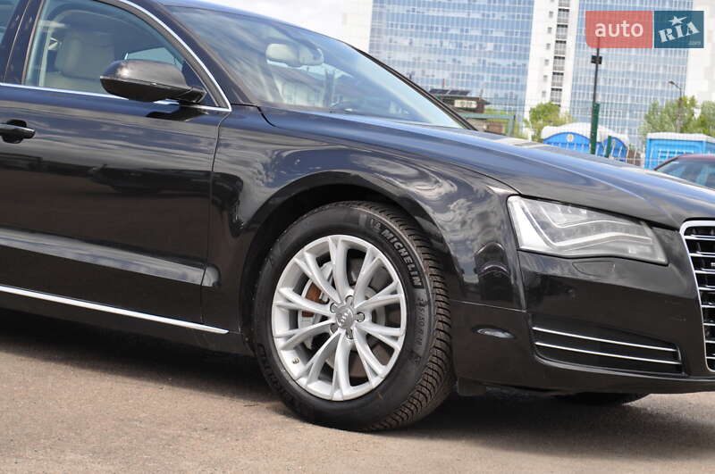 Седан Audi A8 2012 в Киеве
