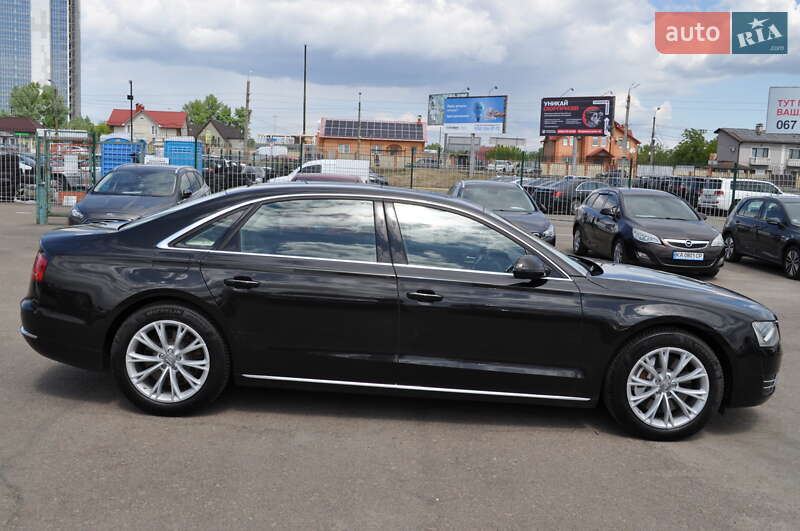 Седан Audi A8 2012 в Киеве