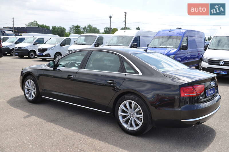 Седан Audi A8 2012 в Киеве