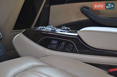 Седан Audi A8 2012 в 