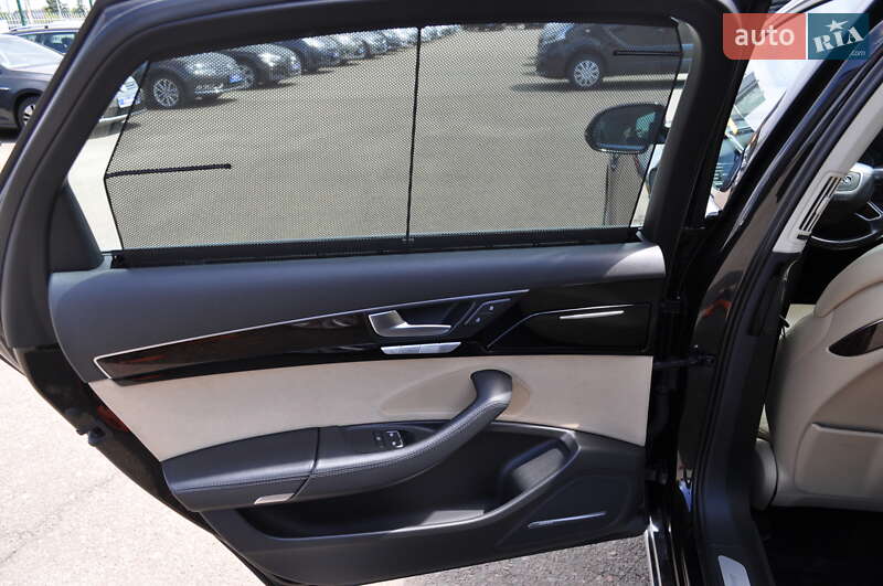 Седан Audi A8 2012 в Киеве