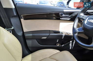Седан Audi A8 2012 в 
