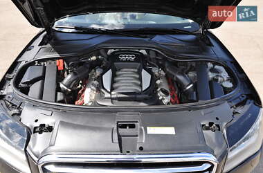 Седан Audi A8 2012 в 
