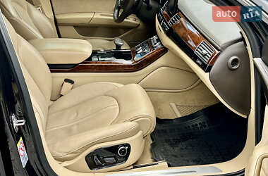 Седан Audi A8 2013 в 