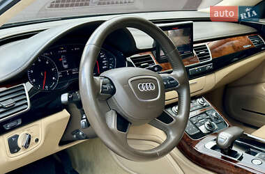 Седан Audi A8 2013 в 