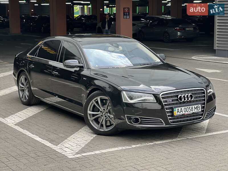 Седан Audi A8 2012 в 