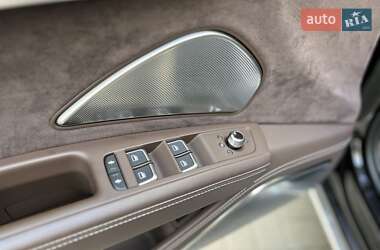 Седан Audi A8 2012 в 