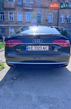 Седан Audi A8 2017 в 