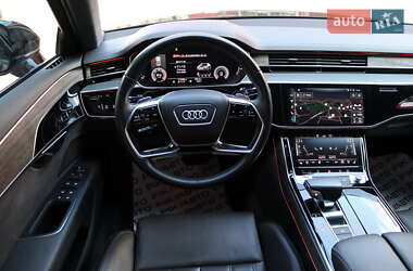Седан Audi A8 2018 в 