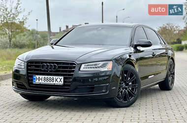 Седан Audi A8 2015 в 