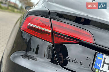 Седан Audi A8 2015 в 