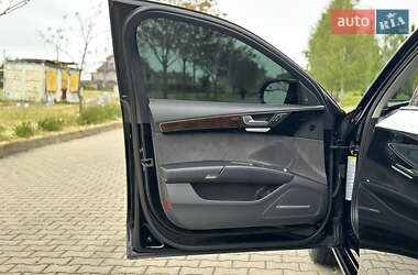 Седан Audi A8 2015 в 
