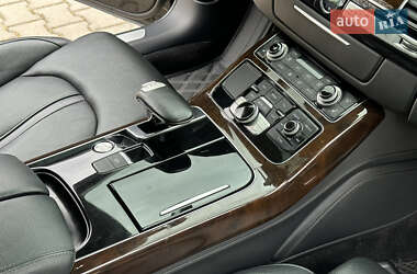 Седан Audi A8 2015 в 