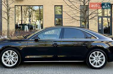 Седан Audi A8 2013 в 