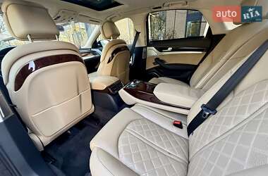 Седан Audi A8 2013 в 