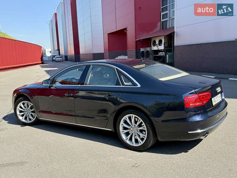 Седан Audi A8 2010 в Киеве