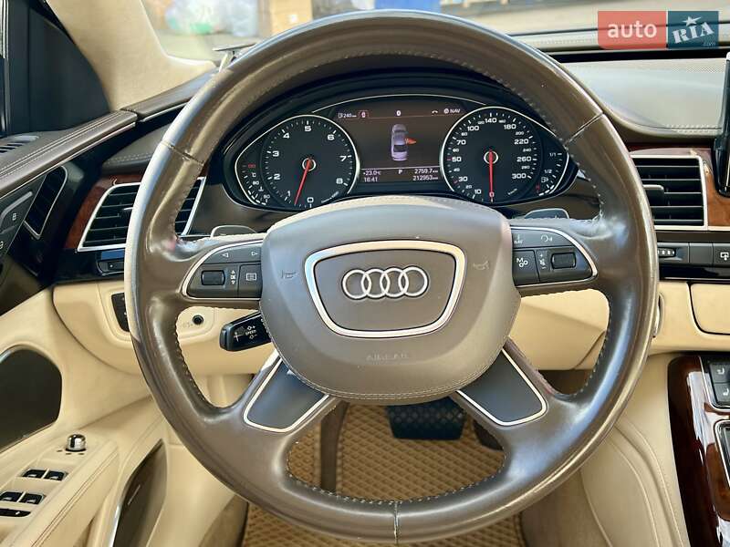 Седан Audi A8 2010 в Киеве