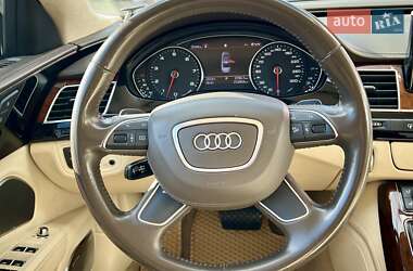 Седан Audi A8 2010 в 