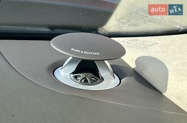 Седан Audi A8 2010 в 