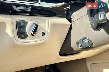 Седан Audi A8 2010 в 