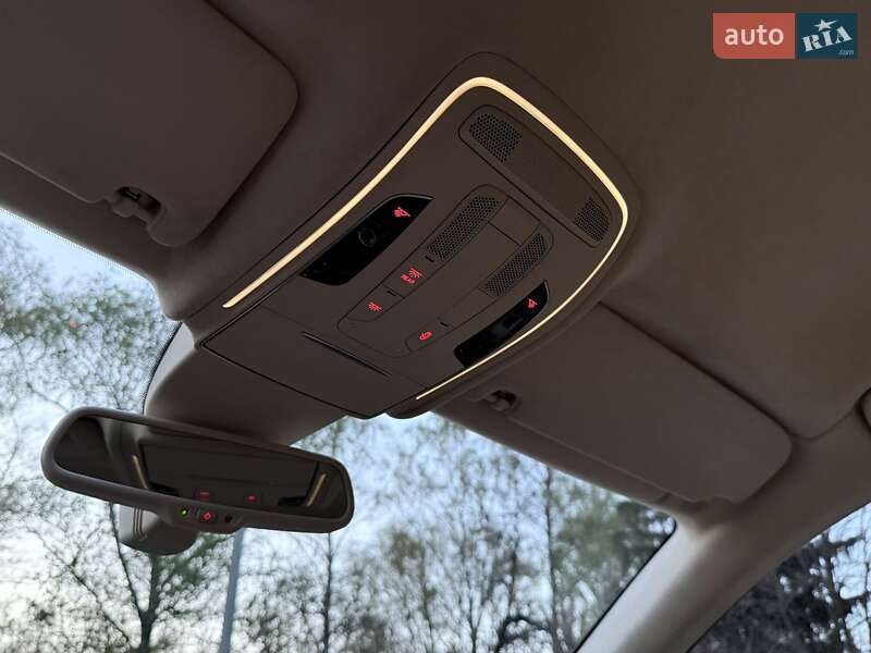 Седан Audi A8 2010 в Киеве