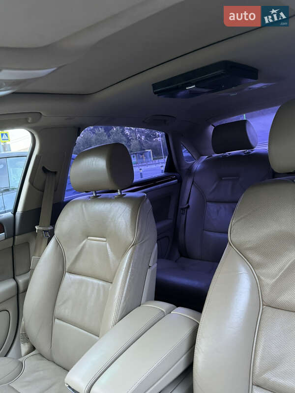 Седан Audi A8 2004 в Днепре